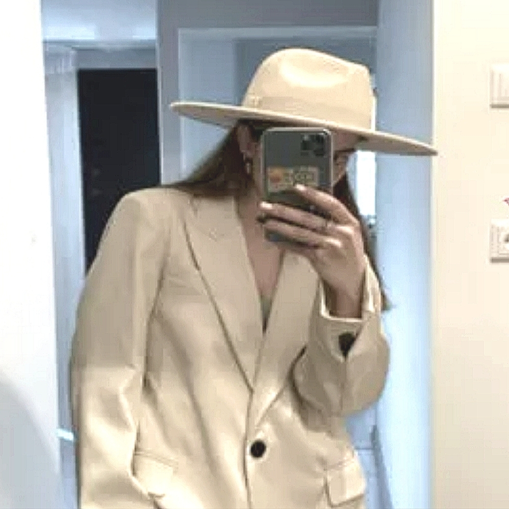 nwt Fedora Hat Beige.